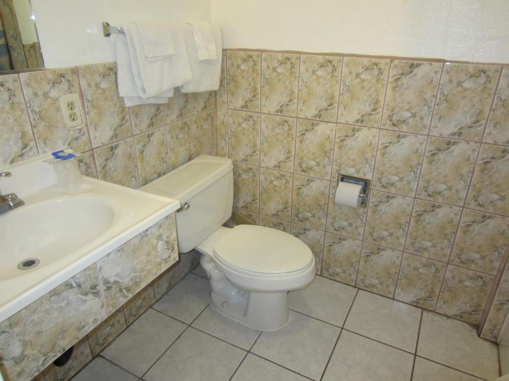 Travel Eagle Inn Motel Лонг Бич Экстерьер фото